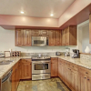 Отель 2br 2ba Winter  Walk To Historic Downtown + Gondola 2 Bedroom Townhouse by RedAwning, фото 20