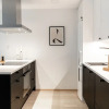 Отель New stylish 1br in the heart of the city, фото 2