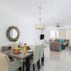 Отель Amazing & Modern 2 PH in 1 | 6BR | Private Jacuzzi | Great Facilities & GYM | 2 Rooftops | Security, фото 10