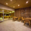 Отель Cruises the Pool Access, фото 20