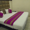 Отель OYO 11150 Hotel JMD Rooms, фото 15