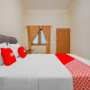 Отель OYO 90210 Kenari House Syariah, фото 8
