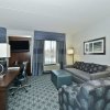 Отель Hampton Inn & Suites Greensboro/Coliseum Area, фото 35