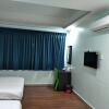 Отель OYO 89855 Salim Room, фото 3