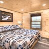 Отель Trail Head Cabin Short Walk to Lake by Redawning, фото 8