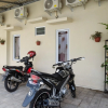 Отель RedDoorz Plus near RS JIH Solo, фото 1