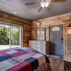 Отель Rustic Hideaway 4 Bedroom Cabin by RedAwning, фото 3