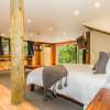 Отель 98 on Clyde Spa Retreat - Ohakune Holiday Home, фото 16