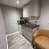 Отель Luxury Detached Studio Apartment in Luton, фото 10