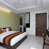 Отель OYO 10581 DLF Phase 3, фото 12