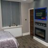 Отель Aphrodite Suites Huddersfield, фото 24