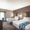 Отель La Quinta Inn & Suites by Wyndham Tulsa Broken Arrow, фото 24