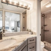 Отель Updated 2BR Condo w Hot Tub -mountain Views, фото 9