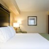 Отель Holiday Inn Express Hotel & Suites Woodland Hills, an IHG Hotel, фото 41