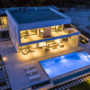Отель Villa Hedonist With Heated Pool, фото 1
