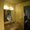 Отель Clearwater Lakeshore Motel, фото 8