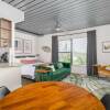 Отель Mid Main Lofts 6101 Trendy Chill Studio Loft Midtown, фото 14
