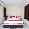 Отель OYO Flagship 19770 Hotel Yatrik Inn, фото 12