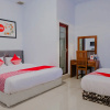 Отель Bing Jaya Guest House by OYO Rooms, фото 1
