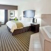 Отель La Quinta Inn & Suites by Wyndham Fowler, фото 31