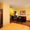 Отель Candlewood Suites Houston NE - Stafford, an IHG Hotel, фото 2