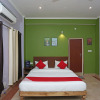 Отель OYO Flagship 19120 The Classio Guest House, фото 17
