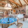 Отель La Barrique by Avantstay Secluded 14 Acre Estate w/ Vball & Pool, фото 9