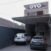 Отель OYO 1692 Villa Akbar 3, фото 30