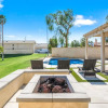 Отель New Listing Luxurious Getaway Near Polo Fields home of Coachella, Stagecoach Sleeps 11 Pool,Parking,, фото 17
