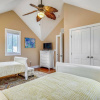 Отель Ecco Domani by Avantstay Gorgeous Home w/ Pool, Balcony in Great Location Month Long Stays Only, фото 4