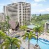 Отель Embassy Suites - Waikiki Beach Walk, фото 21