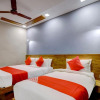 Отель OYO 72486 Hotel Gokul Villa, фото 15