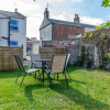 Отель Comfy, 2 Bed House, Sleeps 6 with Garden and Free Parking in Cheltenham, фото 13