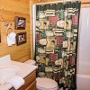 Отель Coppertop - Four Bedroom Cabin, фото 15