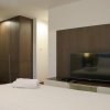 Отель Elegant And Spacious 2Br At Apartment Simprug Park Residences в Джакарте