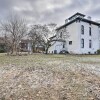 Отель Historic Family Home 2 Mi to Lake Erie & Zoo!, фото 16