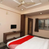 Отель Emerald by OYO Rooms, фото 18