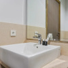 Отель Nice And Homey 1Br Apartment At Southgate Residence, фото 10