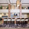 Отель Hampton Inn & Suites Pittsburgh/Harmarville, фото 8