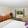 Отель Kerikeri Park Lodge, фото 2