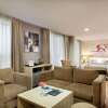 Отель Days Hotel & Suites by Wyndham Jakarta Airport в Тангеранге