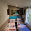 Отель Beautiful 3-bed Caravan at Rockley Park Poole, фото 17