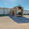 Отель FairBridge Inn & Suites Sunnyside, фото 1