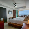Отель Wake Up To Sounds Of The Ocean Condo, фото 23