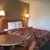 Отель Travelers Inn & Suites, фото 10