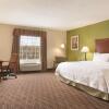 Отель Hampton Inn & Suites Greenfield, фото 5