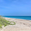 Отель Hutchinson Island Cottage: Steps to the Beach, фото 16