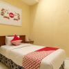 Отель OYO 615 Residence Puri Hotel Syariah, фото 12
