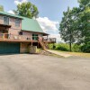 Отель Sevierville Cabin w/ Hot Tub & Mountain-view Deck, фото 1