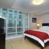 Отель WhiteHall Suites - 20 Bluejays Way, фото 11